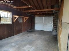 Image 10 of 14: Garage