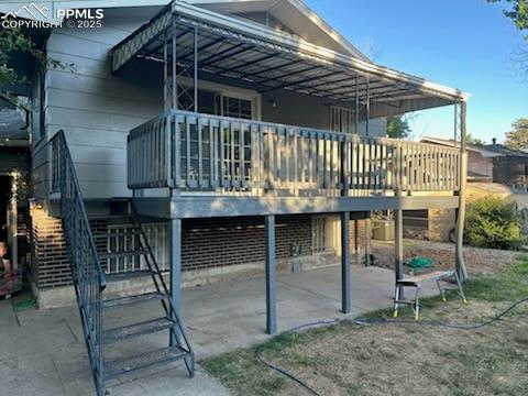 Image 43 of 44: Back of Structure