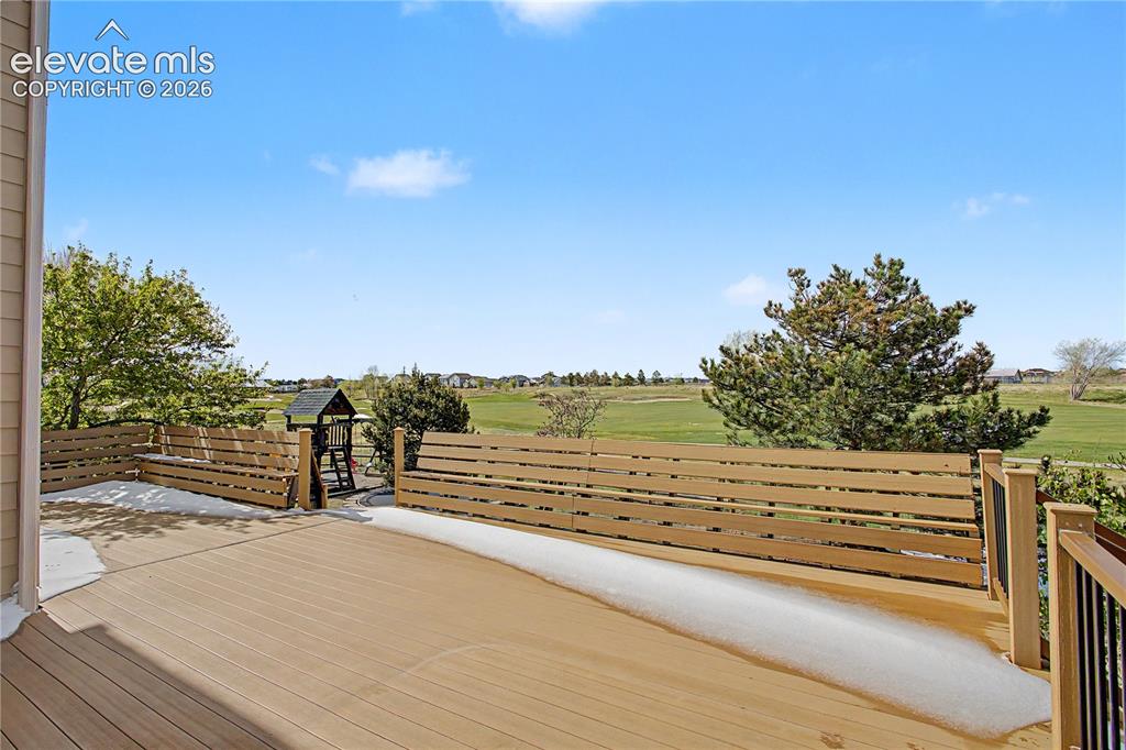 Image 36 of 46: Deck
