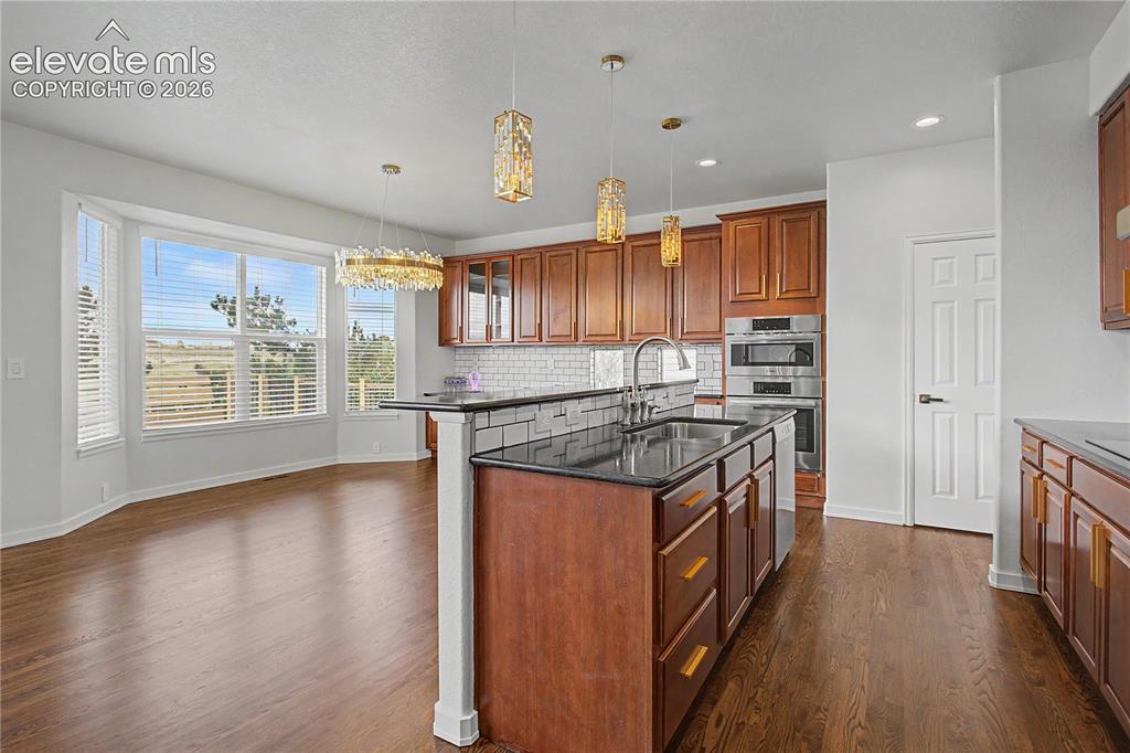 Image 8 of 46: Kitchen