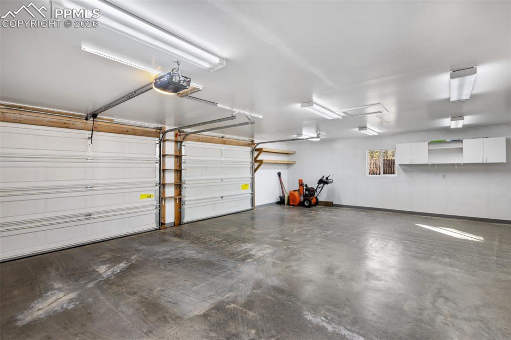 Image 28 of 34: Plenty of Room for whatever your Mechanic/Hobbyist/Toy Lover self wants to 