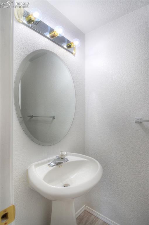 Image 12 of 25: Bathroom