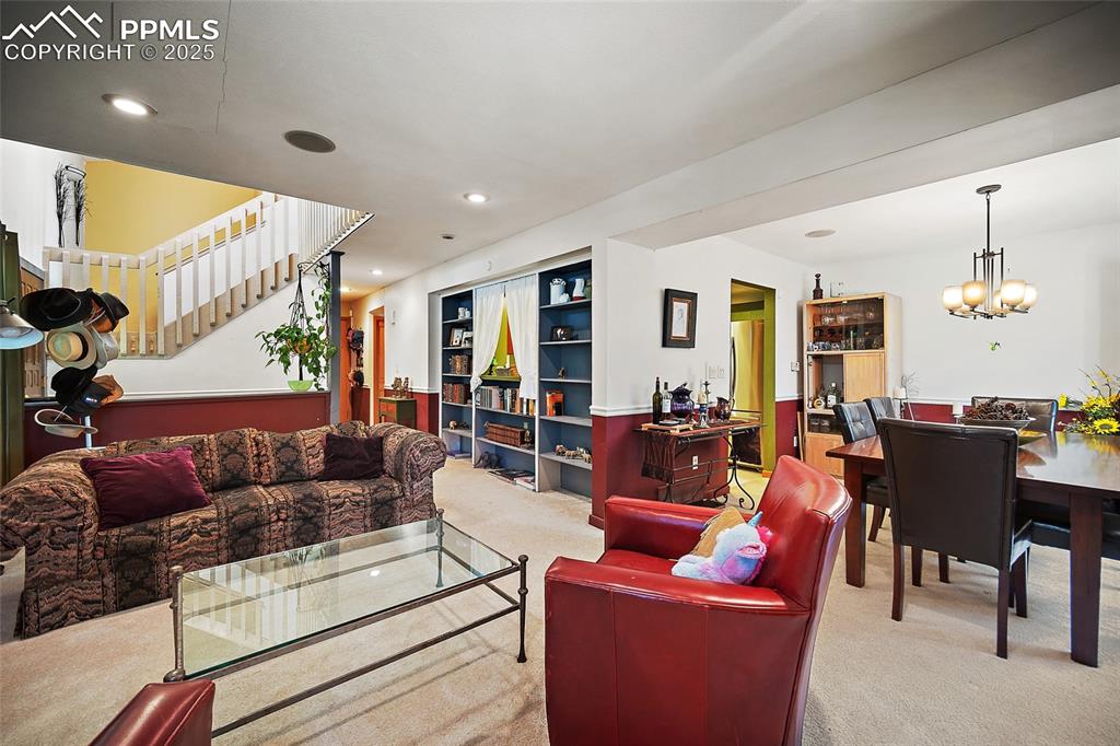 Image 8 of 50: Living Room