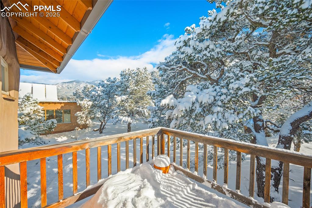 Image 22 of 46: Balcony