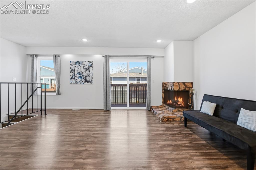 Image 6 of 26: Sitting Room