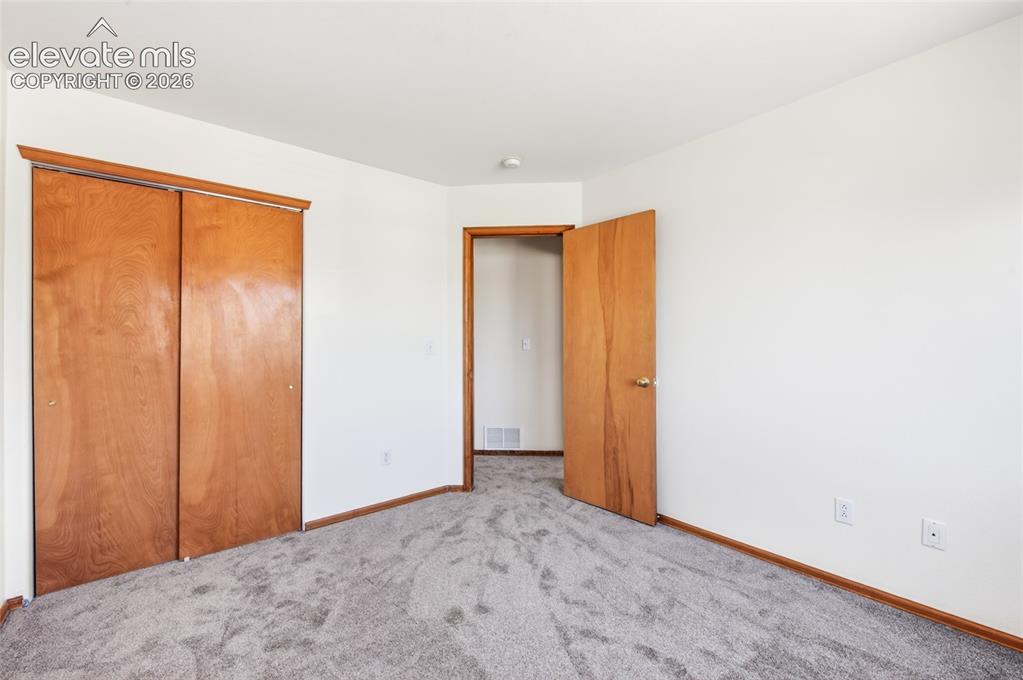 Image 19 of 42: Bedroom