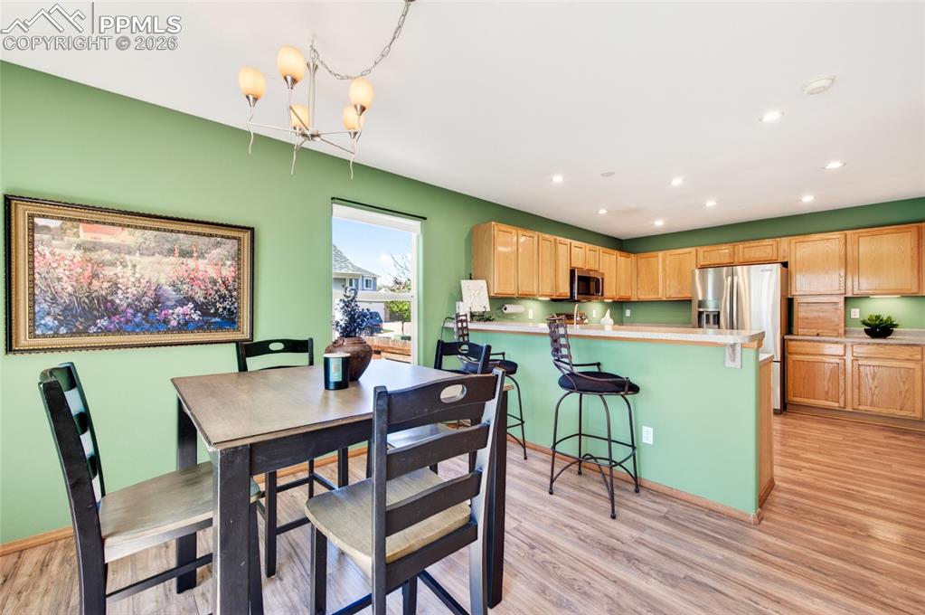 Image 8 of 42: Dining Area
