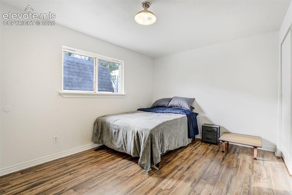 Image 19 of 46: Bedroom