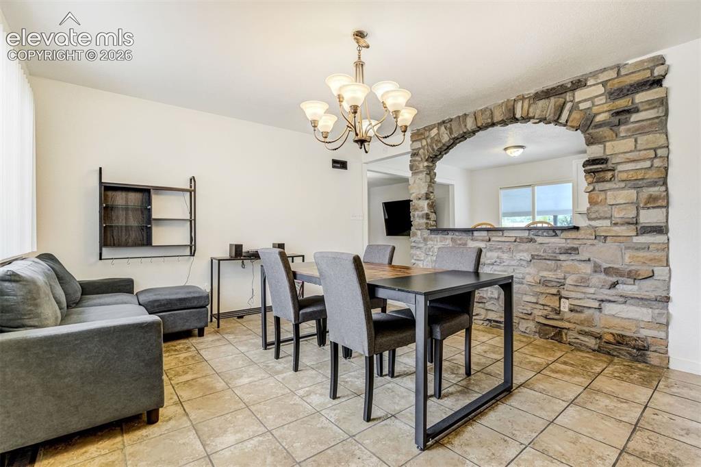 Image 2 of 46: Dining Area
