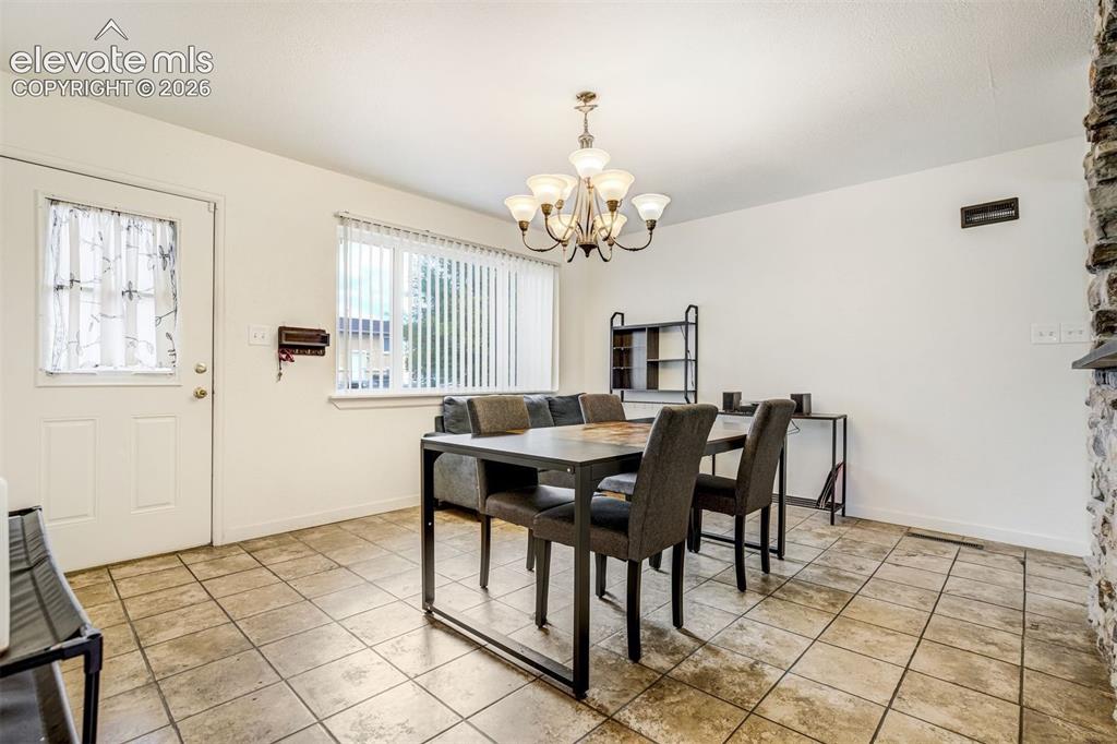 Image 3 of 46: Dining Area