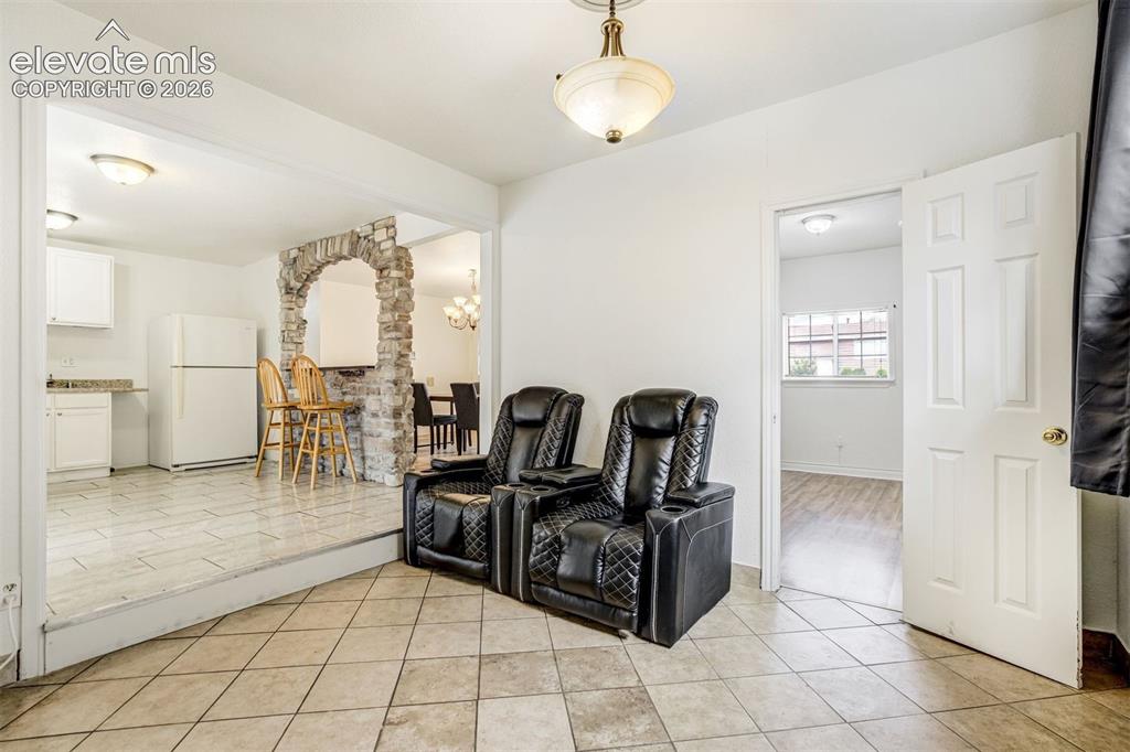 Image 9 of 46: Sitting Room