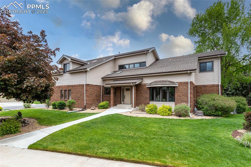 Image 2 of 50: One of a kind, custom home near the Chatfield Reservoir