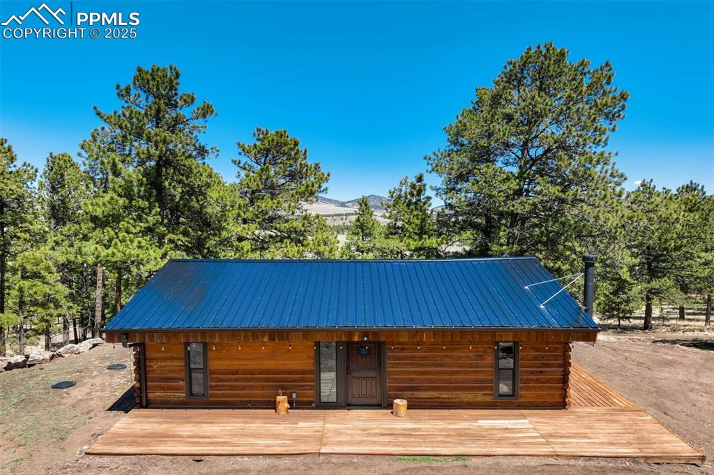 Image 28 of 50: Front of Structure