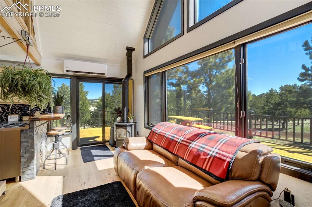 Image 9 of 50: Sun Room