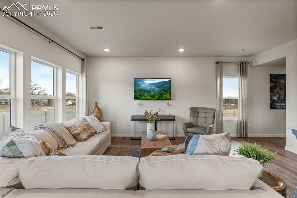 Image 6 of 20: *photo of previous model home of the same floorplan*