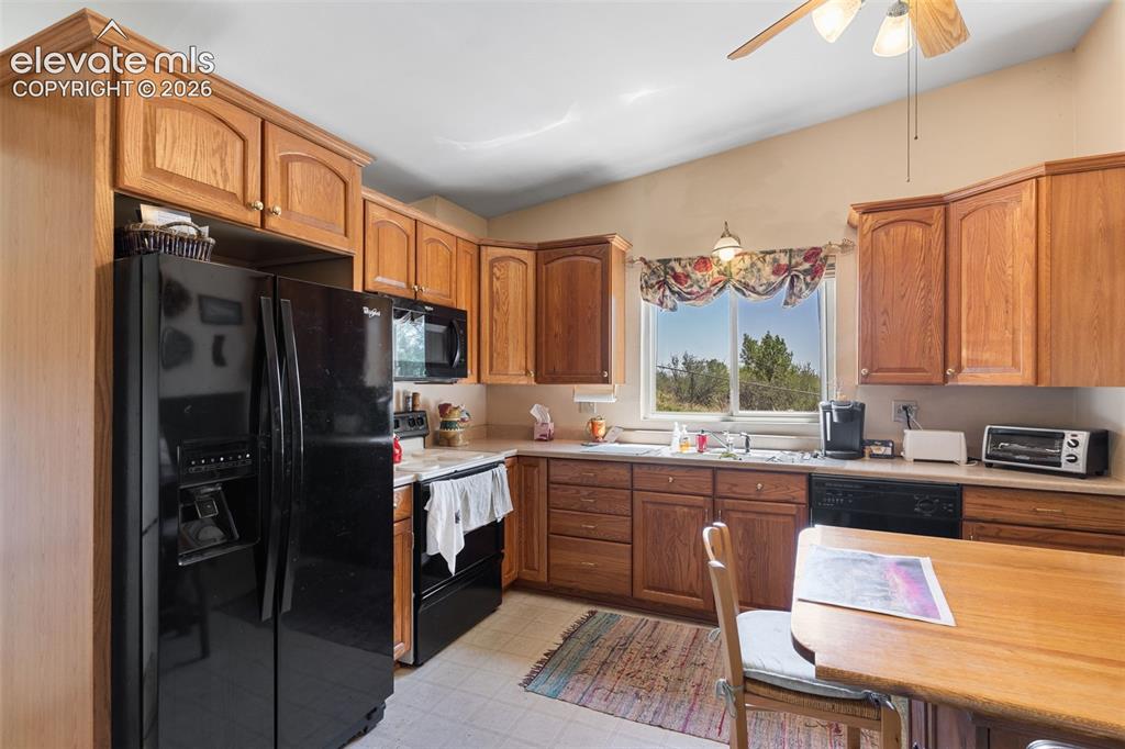 Image 8 of 38: Kitchen
