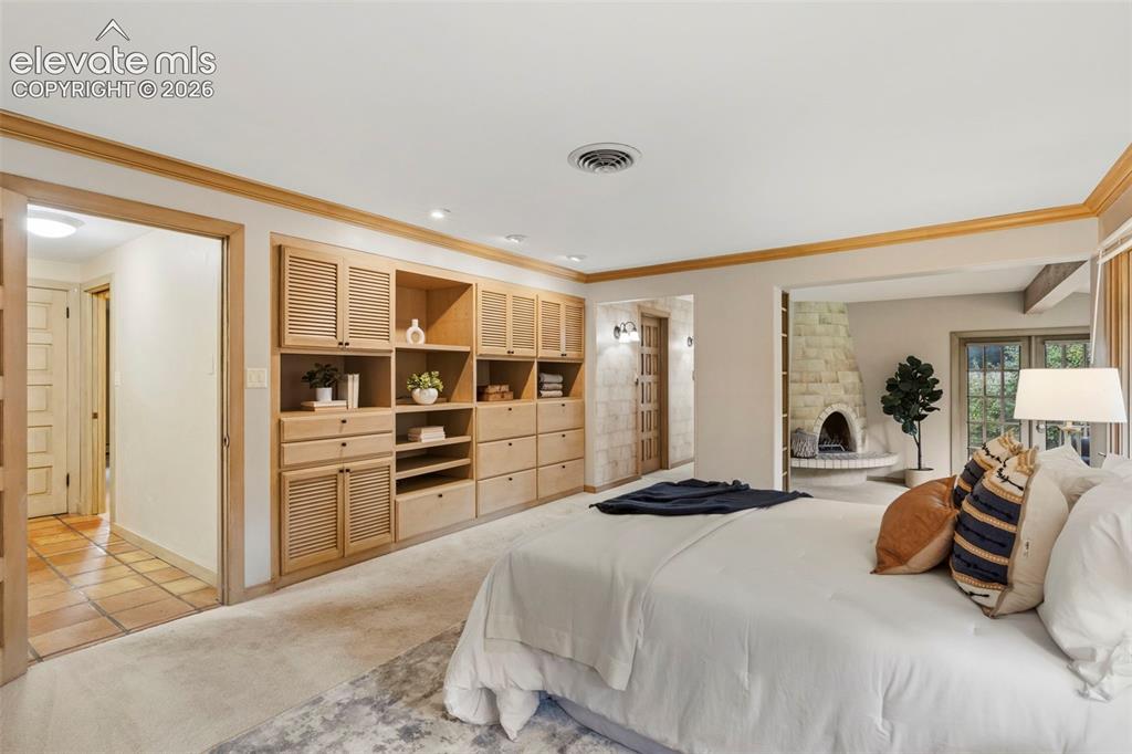 Image 18 of 42: Master Bedroom