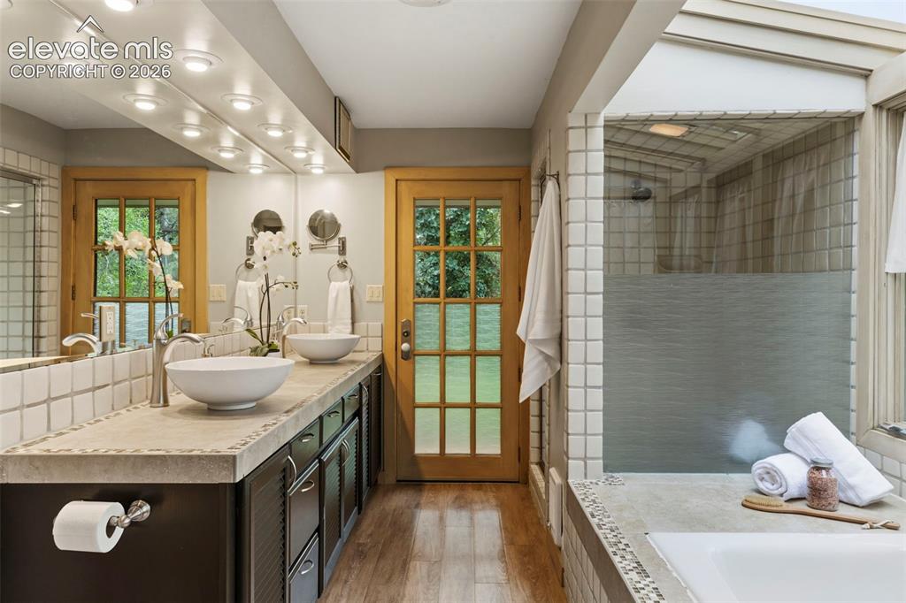 Image 22 of 42: Master Bathroom