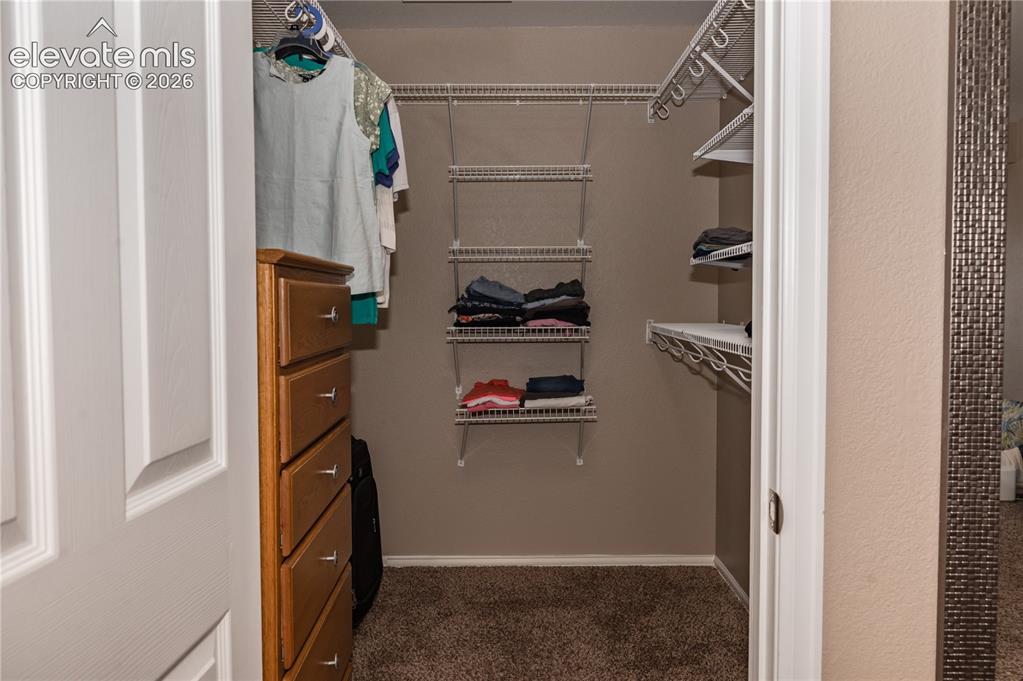 Image 22 of 34: Closet