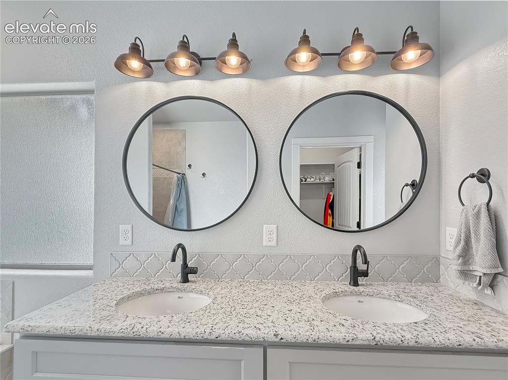 Image 18 of 41: Primary