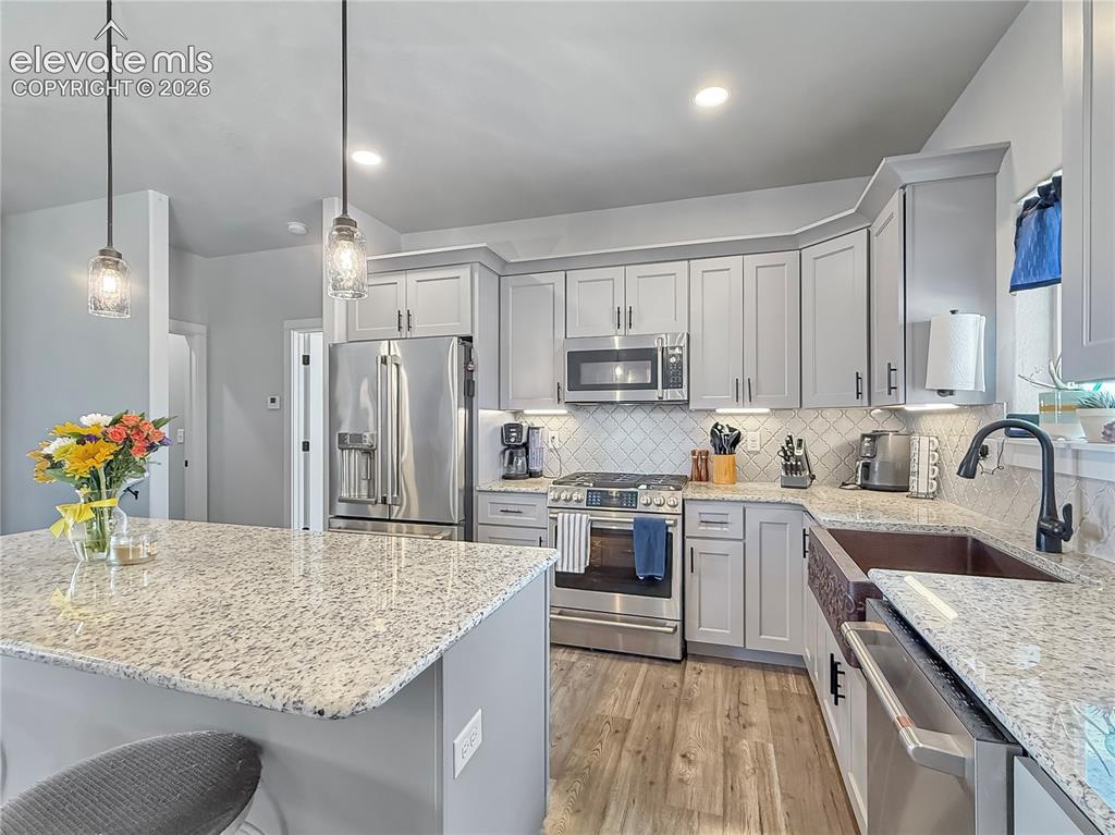 Image 9 of 41: Kitchen