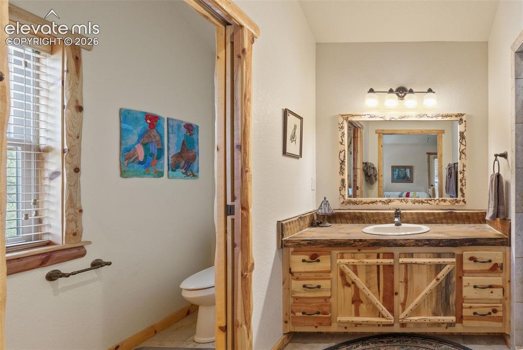 Image 17 of 31: Bathroom
