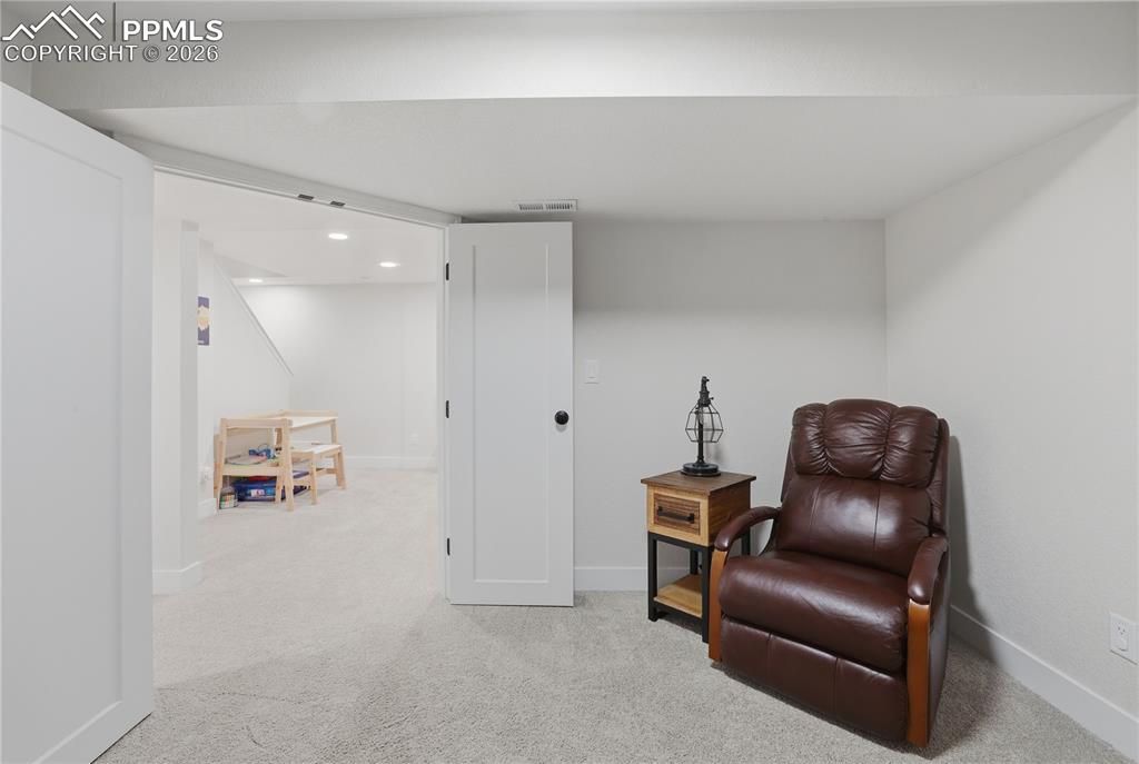 Image 30 of 46: Sitting Room