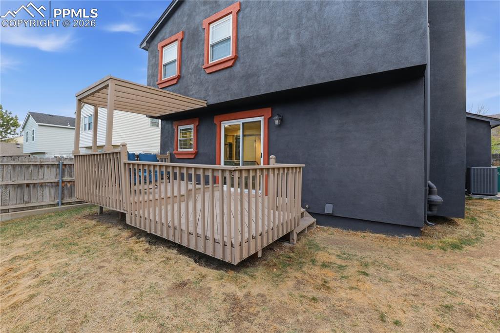 Image 36 of 46: Back of Structure