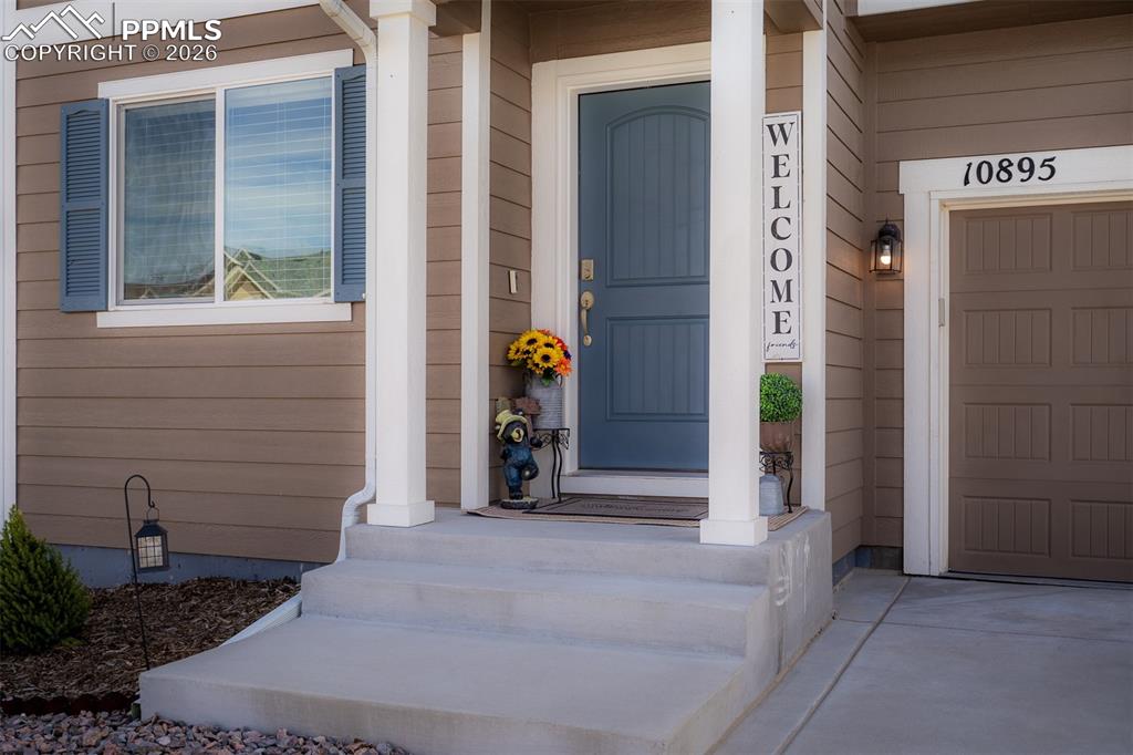 Image 2 of 50: Entry