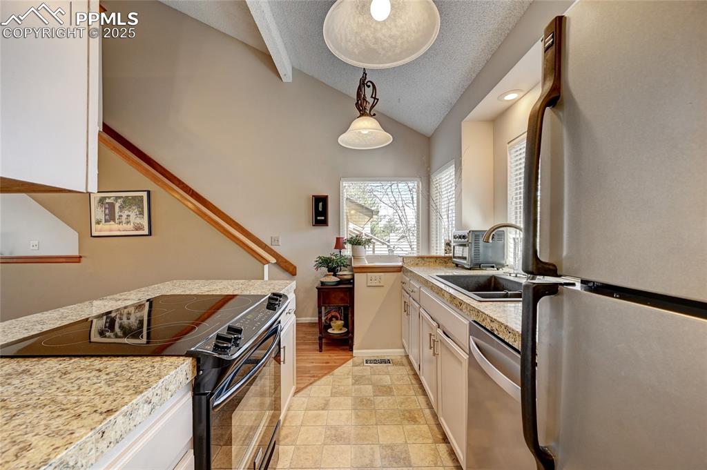 Image 13 of 35: GALLEY STYLE