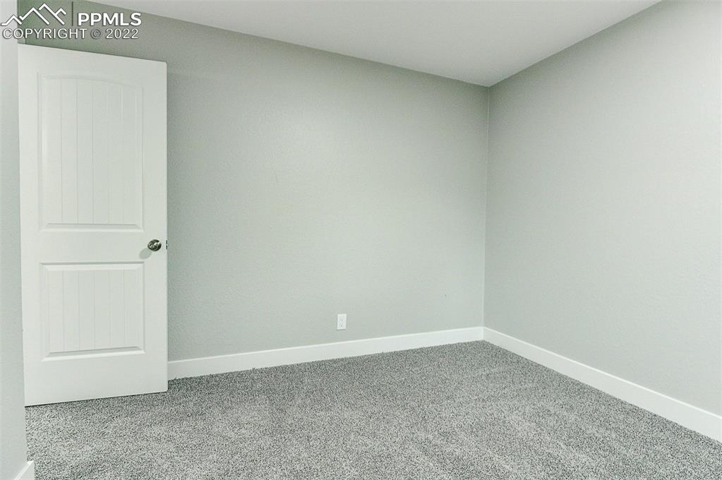 Listing 9975197, Image 16 of 23