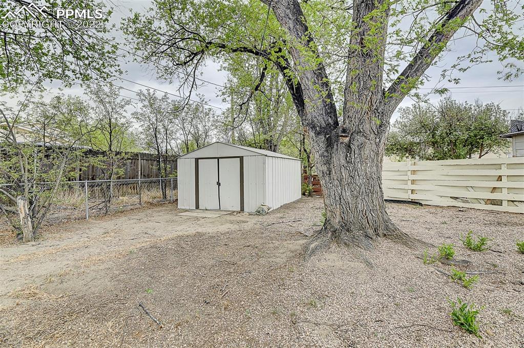 Listing 9975197, Image 21 of 23