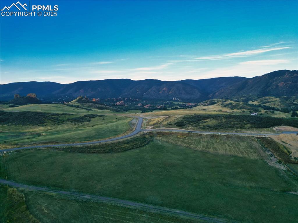 Image 2 of 8: Mountain view