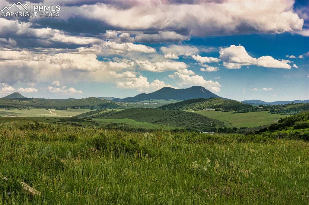 Image 7 of 8: View of mountain backdrop