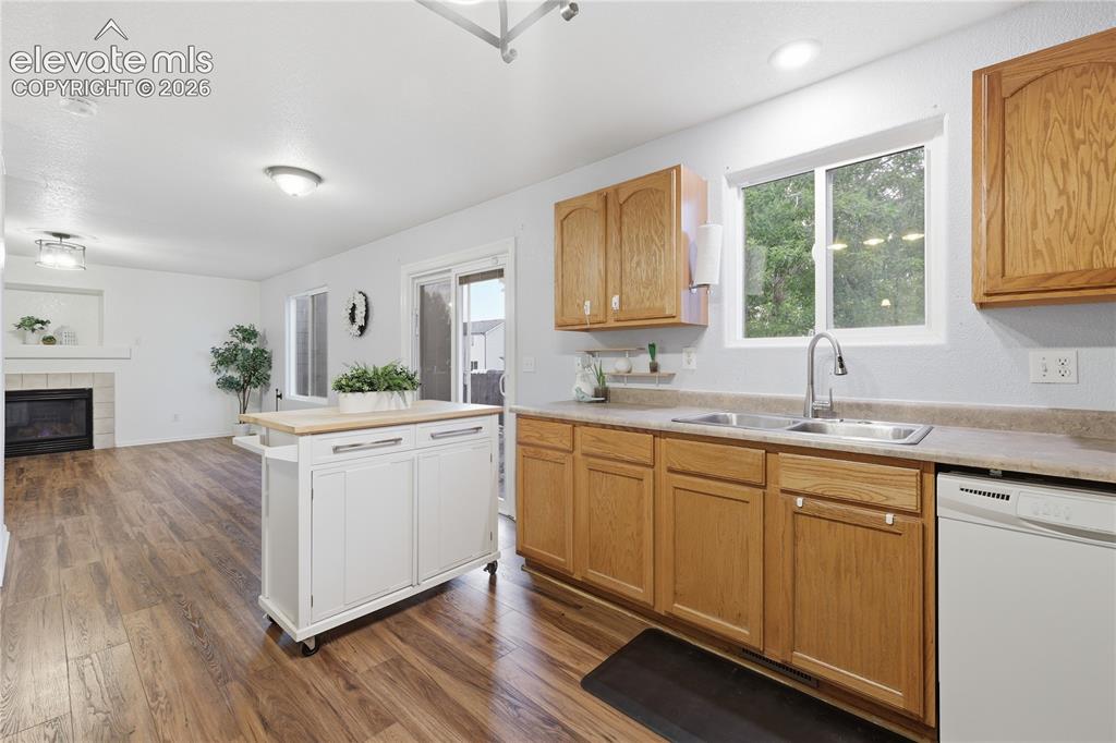 Image 8 of 38: Kitchen