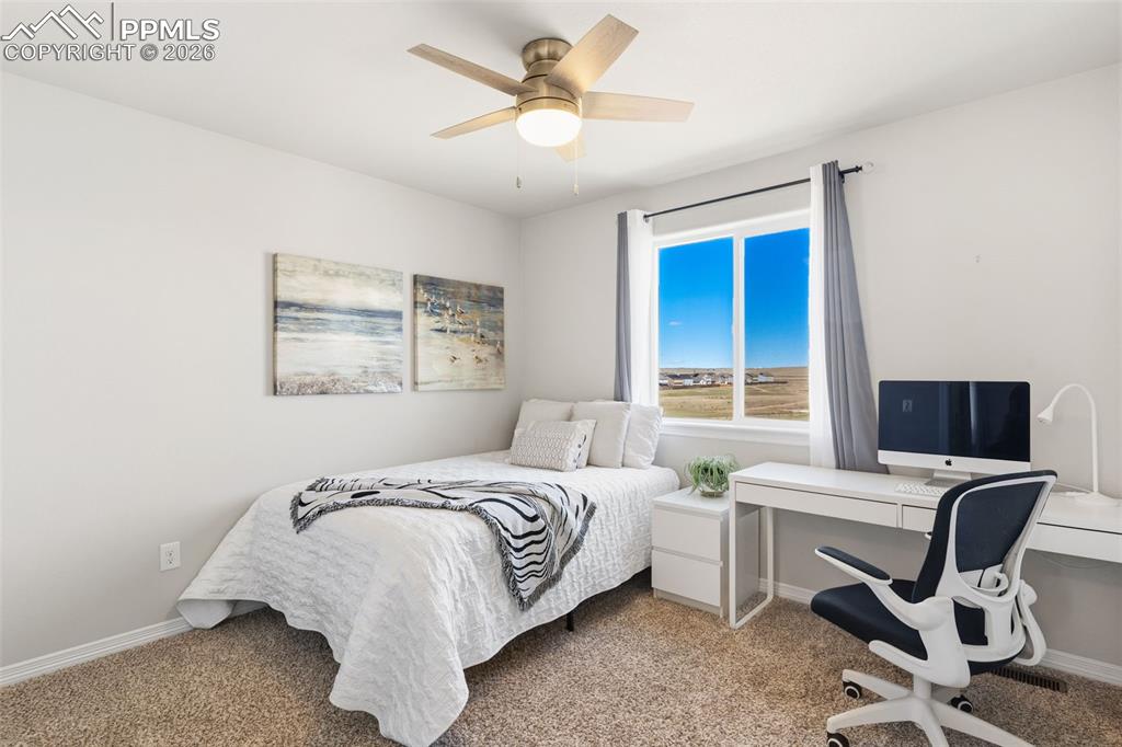 Image 34 of 48: Bedroom