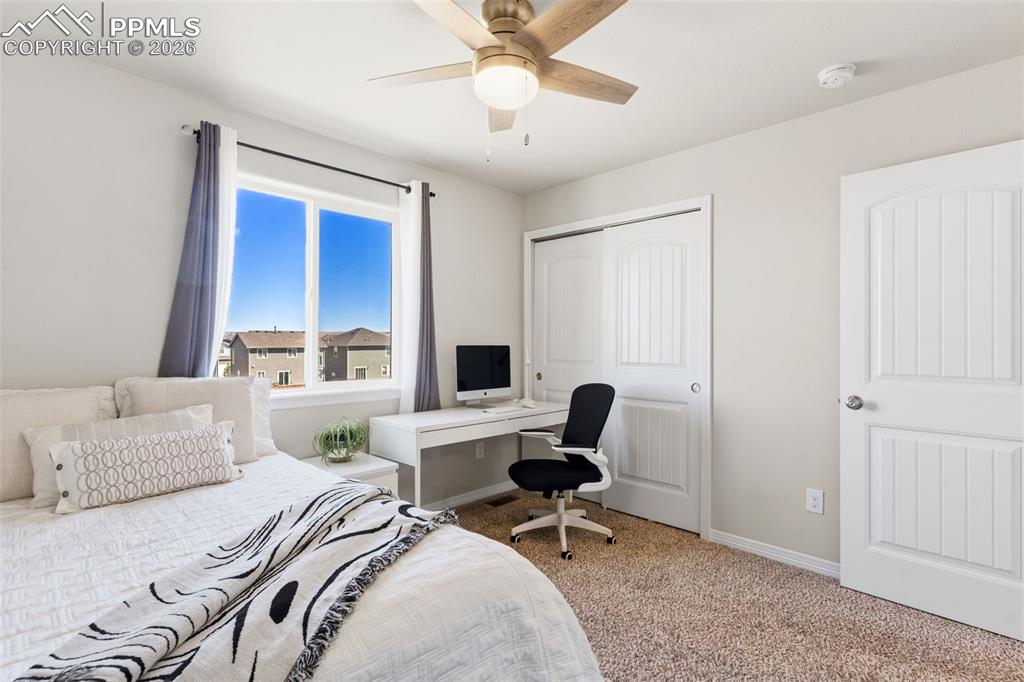 Image 35 of 48: Bedroom