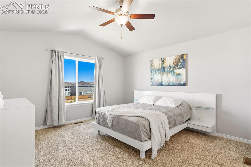 Image 36 of 48: Bedroom