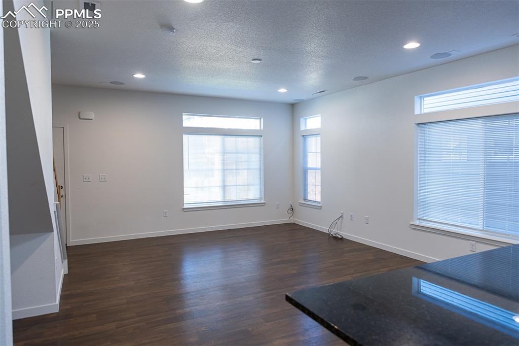 Image 11 of 37: Great Room