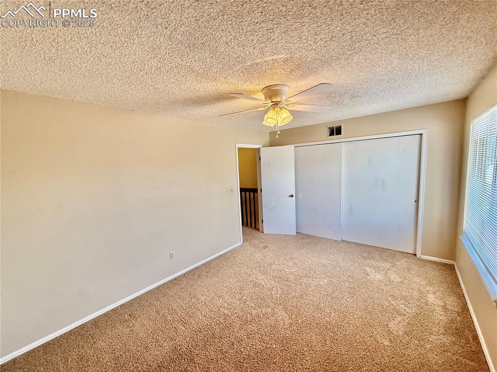 Image 13 of 27: Bedroom