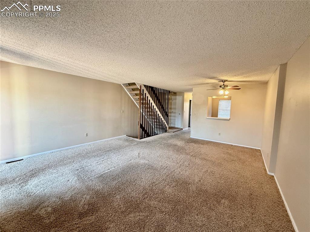 Image 14 of 27: Living Room