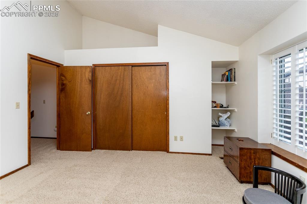 Image 20 of 35: Bedroom