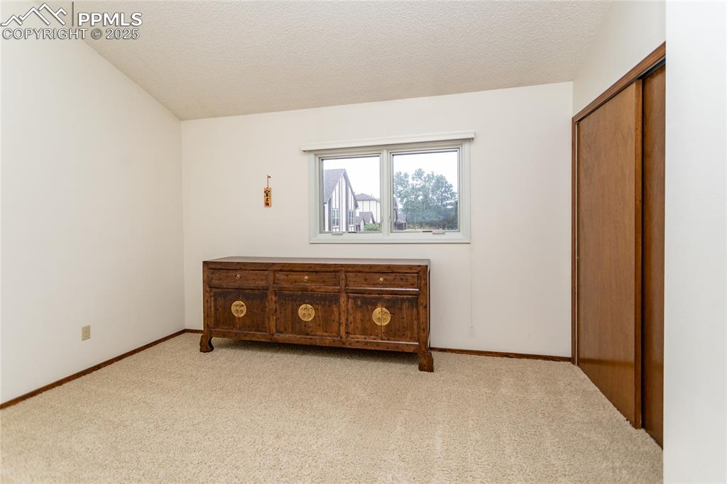 Image 23 of 35: Bedroom