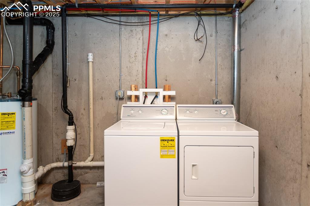 Image 26 of 35: Laundry