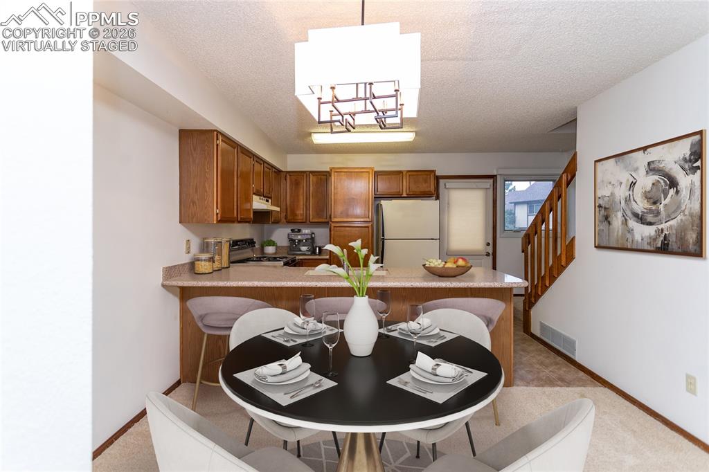 Image 4 of 35: Virtually Staged