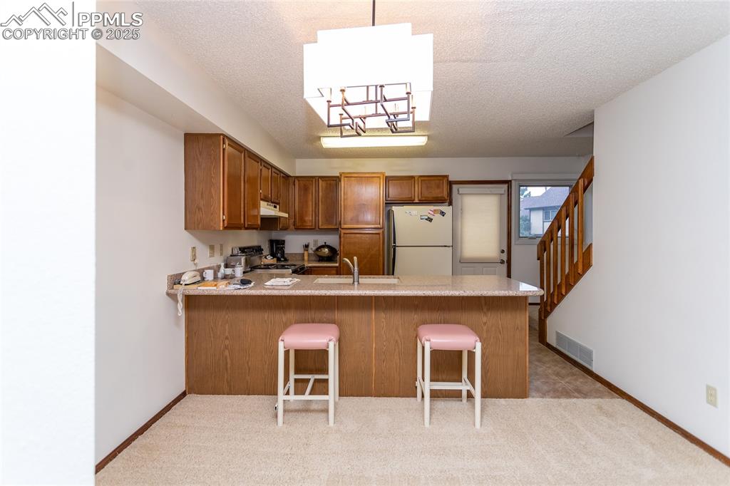 Image 8 of 35: Kitchen