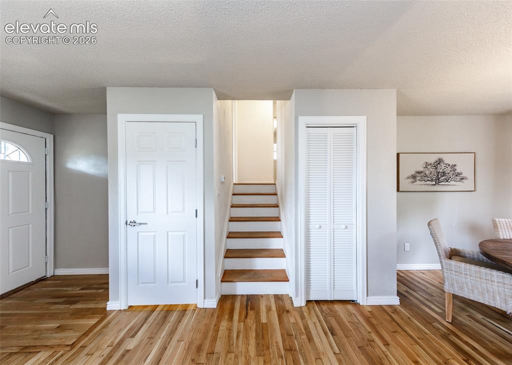 Image 14 of 43: Entry