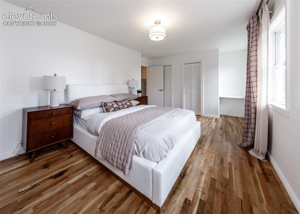 Image 18 of 43: Bedroom