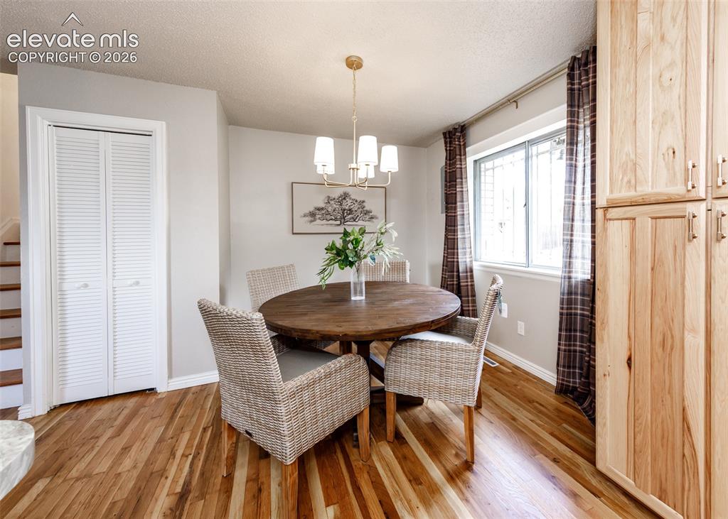 Image 7 of 43: Dining Area