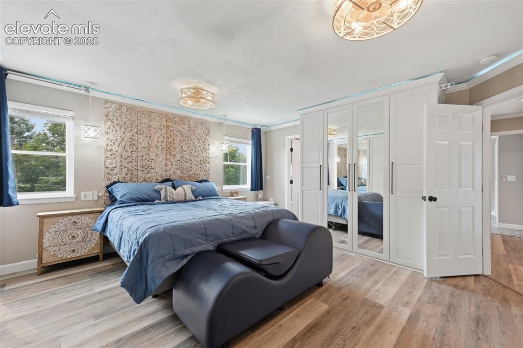 Image 17 of 43: Bedroom